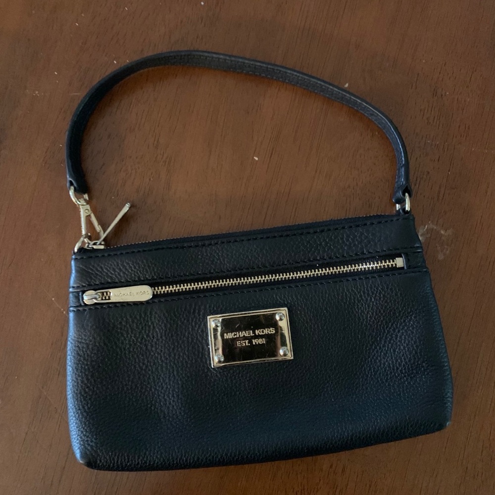 Michael Kors Black and Gold Wristlet Underarm Bag